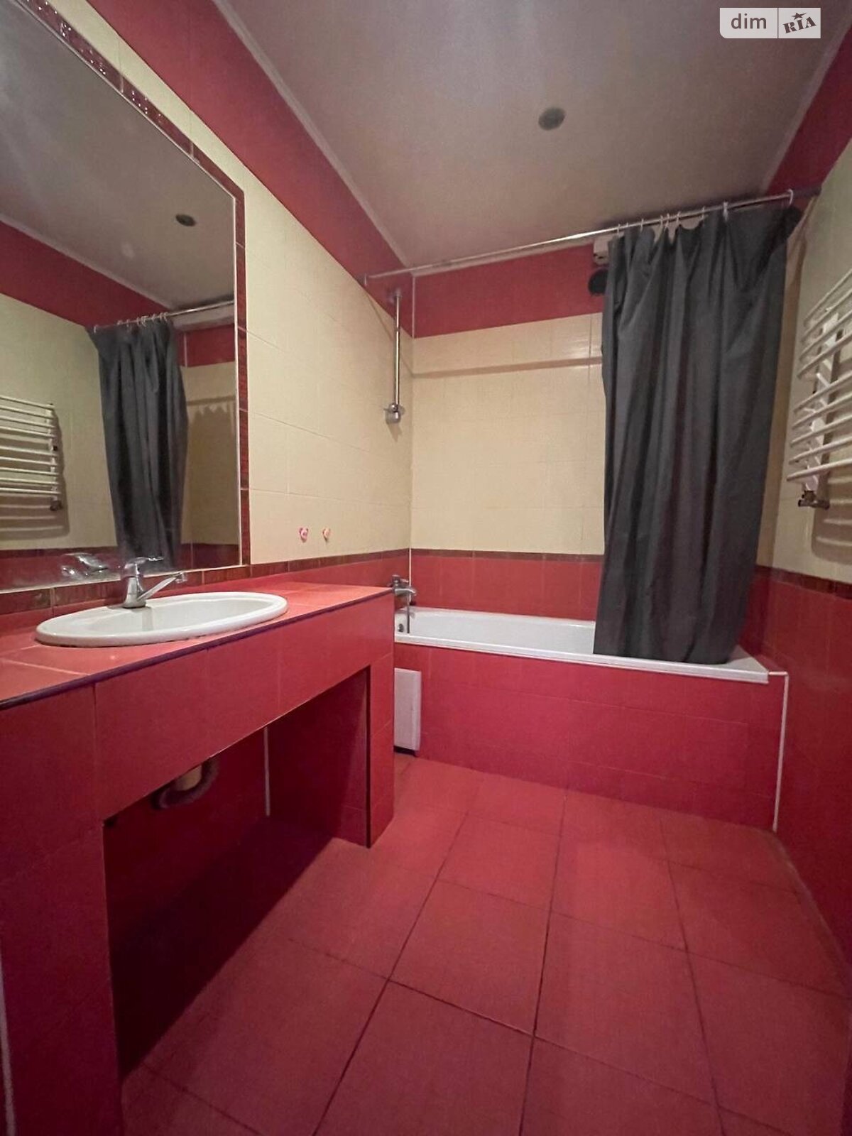 трехкомнатная квартира в Тернополе, район Центр, на ул. Черновецкая в аренду на долгий срок помесячно фото 1 трехкомнатная квартира в Тернополе, район Центр, на ул. Черновецкая в аренду на долгий срок помесячно фото 1