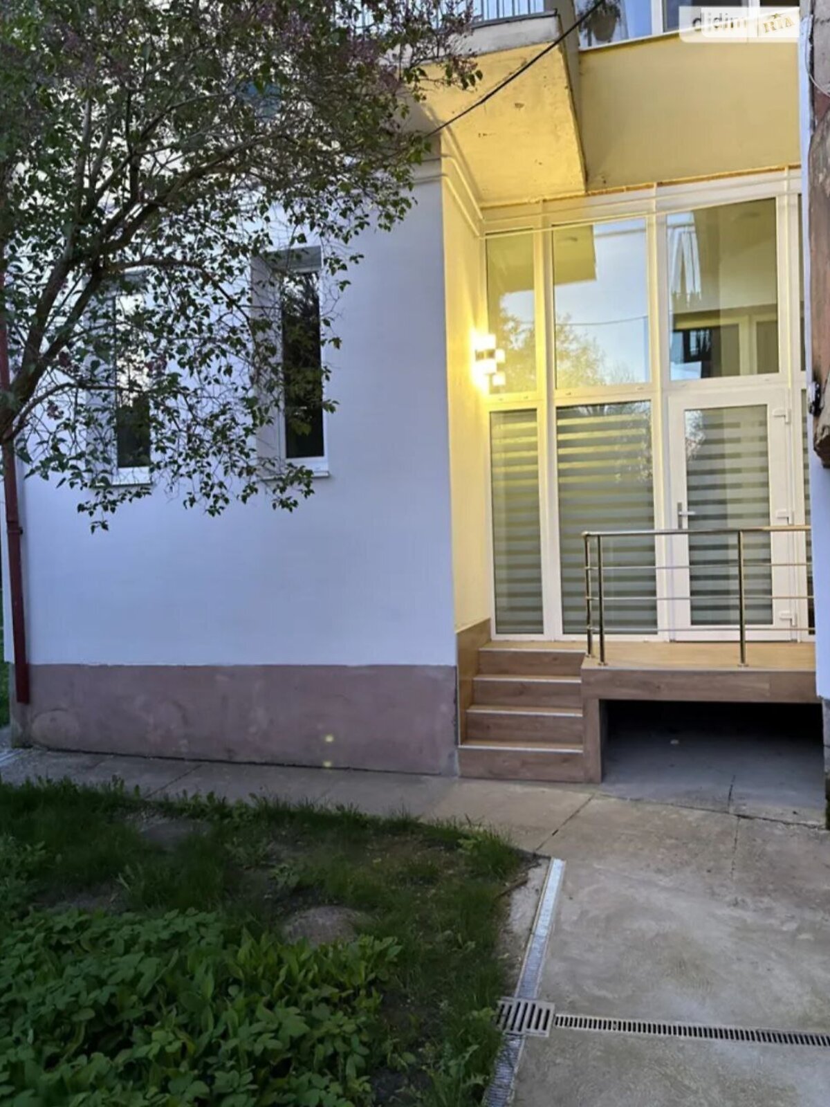 двухкомнатная квартира в Тернополе, район Центр, на ул. Франко Ивана 11 в аренду на долгий срок помесячно фото 1 двухкомнатная квартира в Тернополе, район Центр, на ул. Франко Ивана 11 в аренду на долгий срок помесячно фото 1