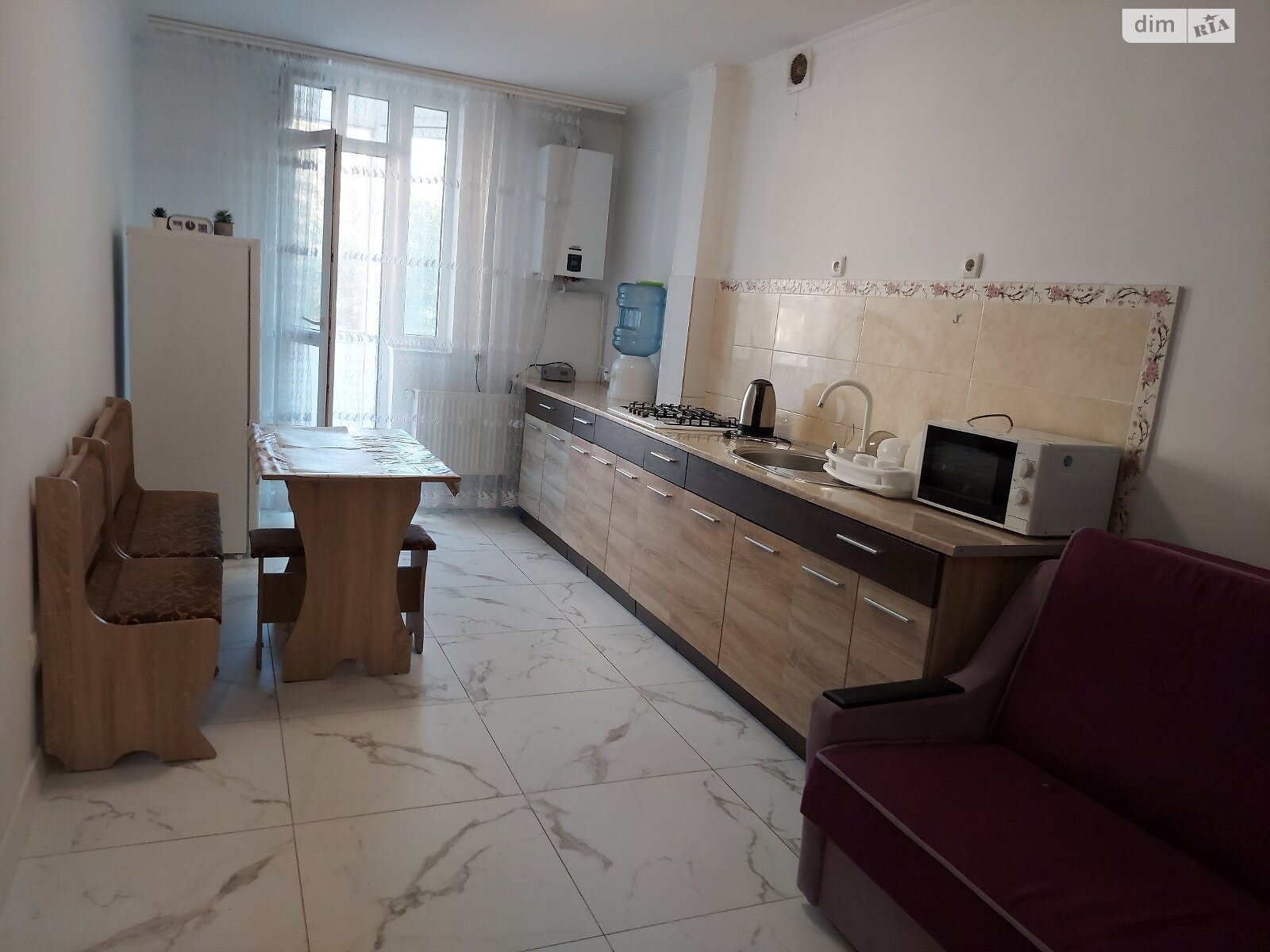 однокомнатная квартира в Тернополе, район Центр, на ул. Хмельницкого Богдана 9А в аренду на долгий срок помесячно фото 1