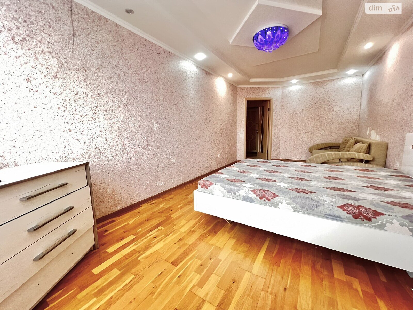 двокімнатна квартира в Тернополі, район Центр, на вул. Хмельницького Богдана в довготривалу оренду помісячно фото 1 двокімнатна квартира в Тернополі, район Центр, на вул. Хмельницького Богдана в довготривалу оренду помісячно фото 1