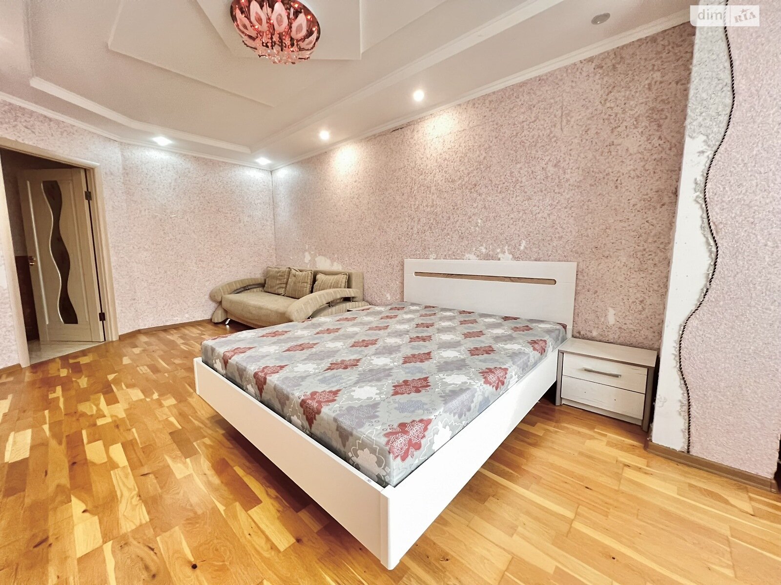 двокімнатна квартира в Тернополі, район Центр, на вул. Хмельницького Богдана в довготривалу оренду помісячно фото 1 двокімнатна квартира в Тернополі, район Центр, на вул. Хмельницького Богдана в довготривалу оренду помісячно фото 1