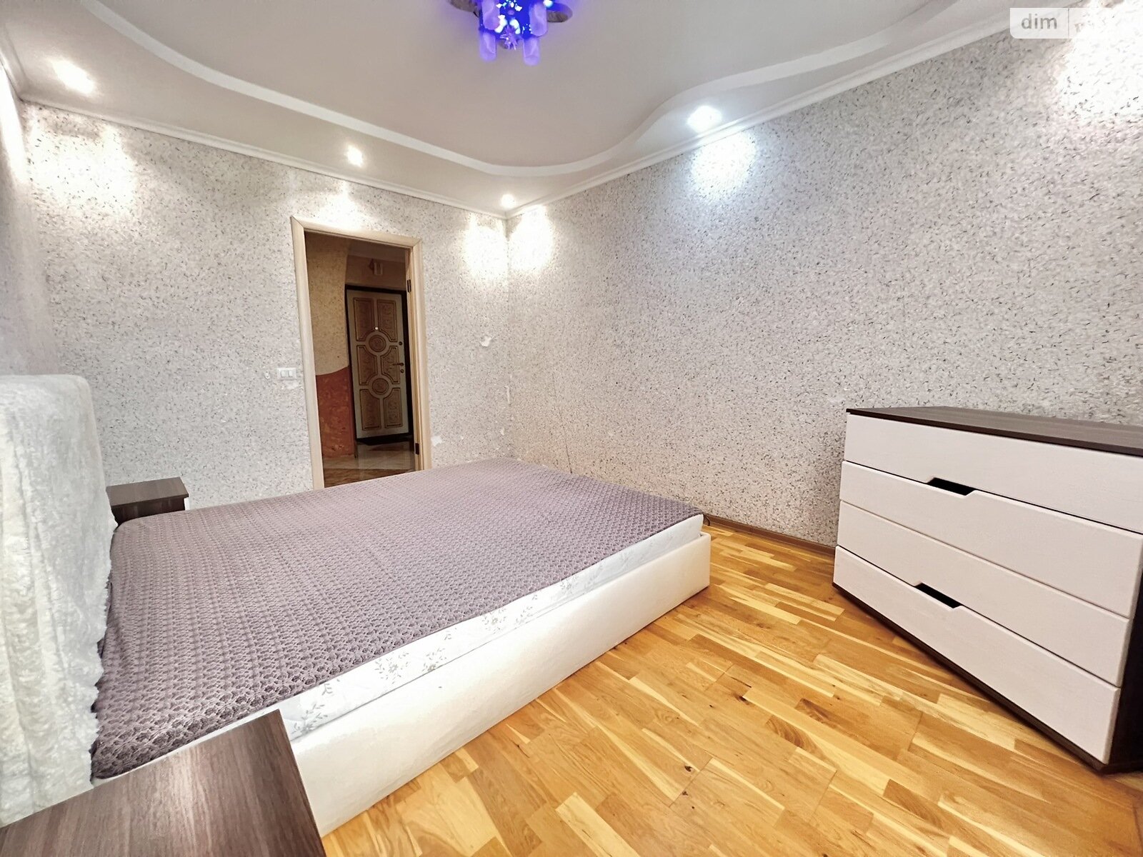 двокімнатна квартира в Тернополі, район Центр, на вул. Хмельницького Богдана в довготривалу оренду помісячно фото 1 двокімнатна квартира в Тернополі, район Центр, на вул. Хмельницького Богдана в довготривалу оренду помісячно фото 1