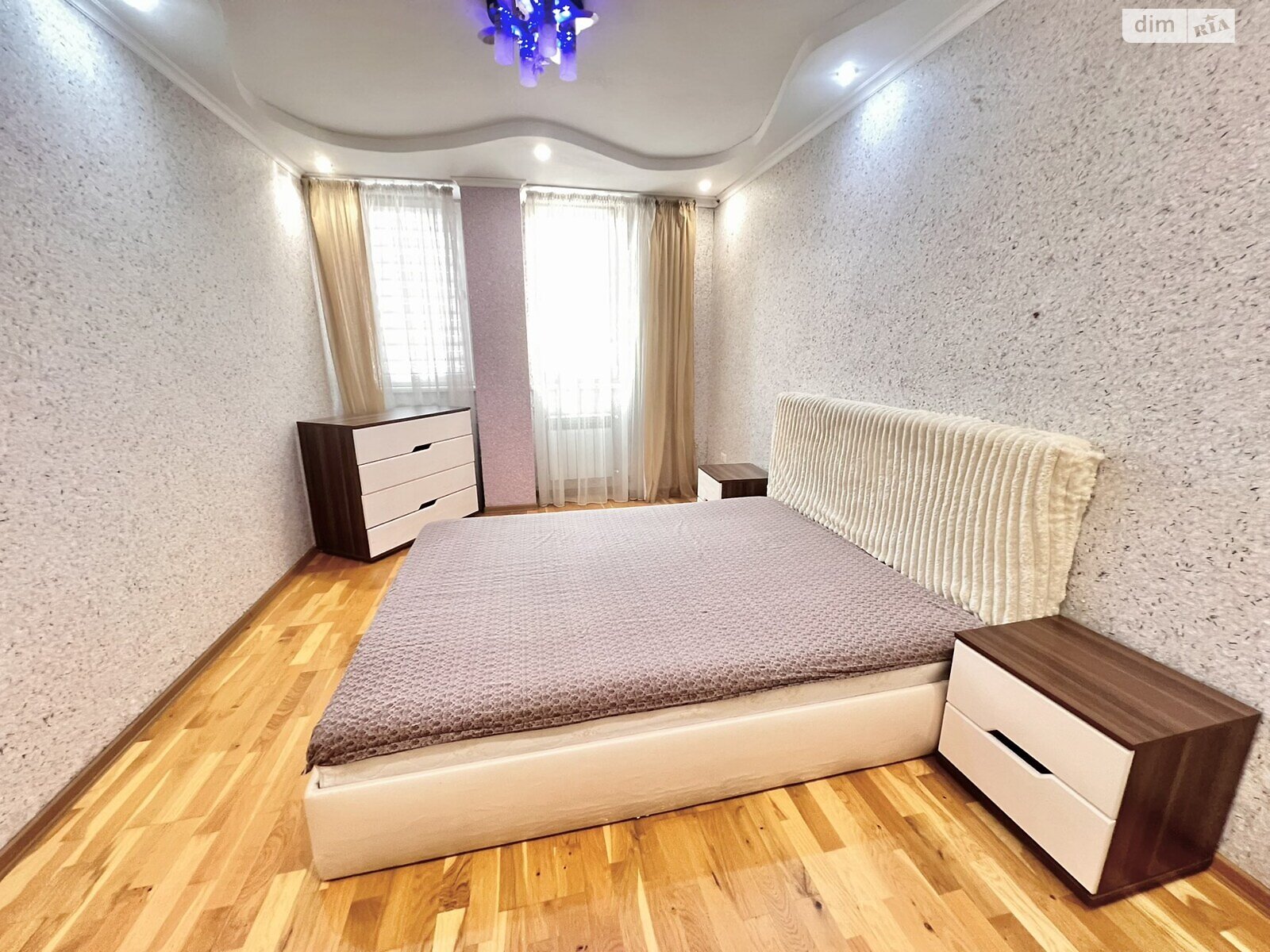 двокімнатна квартира в Тернополі, район Центр, на вул. Хмельницького Богдана в довготривалу оренду помісячно фото 1 двокімнатна квартира в Тернополі, район Центр, на вул. Хмельницького Богдана в довготривалу оренду помісячно фото 1