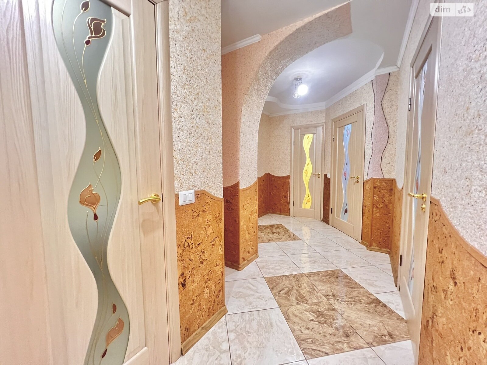 двокімнатна квартира в Тернополі, район Центр, на вул. Хмельницького Богдана в довготривалу оренду помісячно фото 1 двокімнатна квартира в Тернополі, район Центр, на вул. Хмельницького Богдана в довготривалу оренду помісячно фото 1