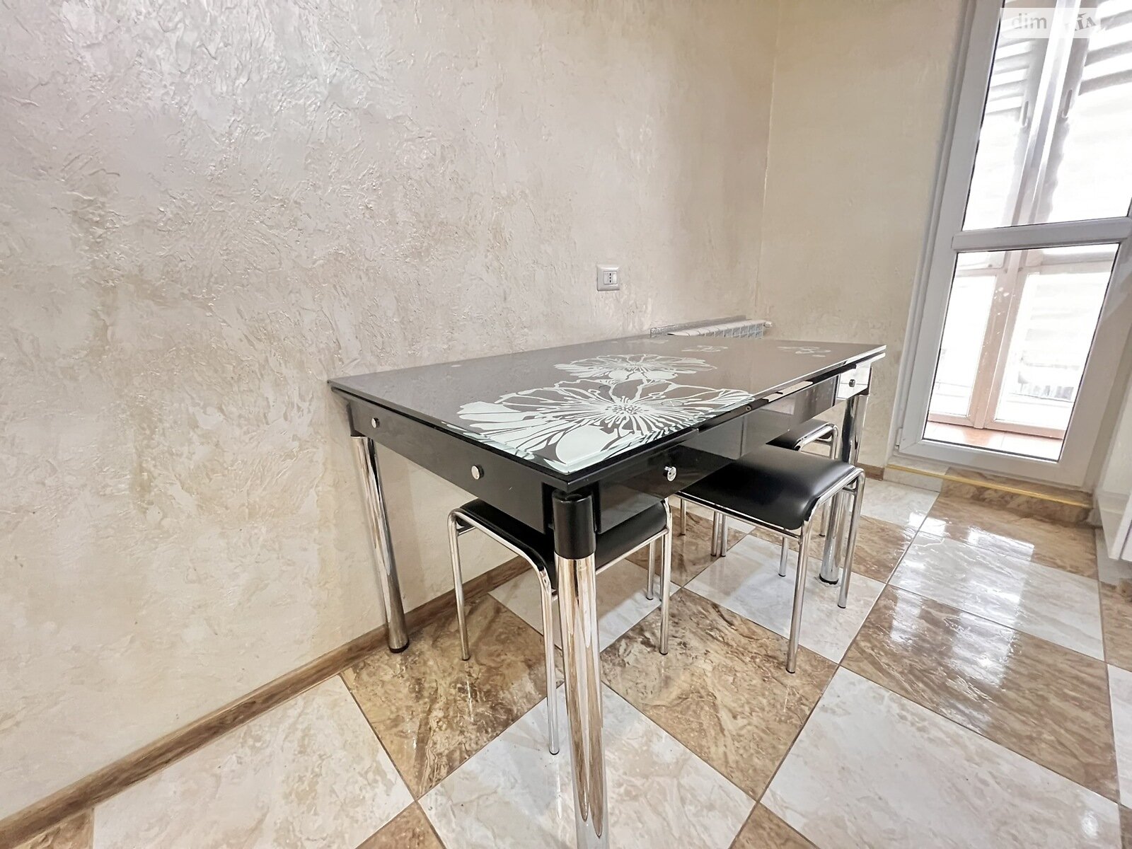 двокімнатна квартира в Тернополі, район Центр, на вул. Хмельницького Богдана в довготривалу оренду помісячно фото 1 двокімнатна квартира в Тернополі, район Центр, на вул. Хмельницького Богдана в довготривалу оренду помісячно фото 1