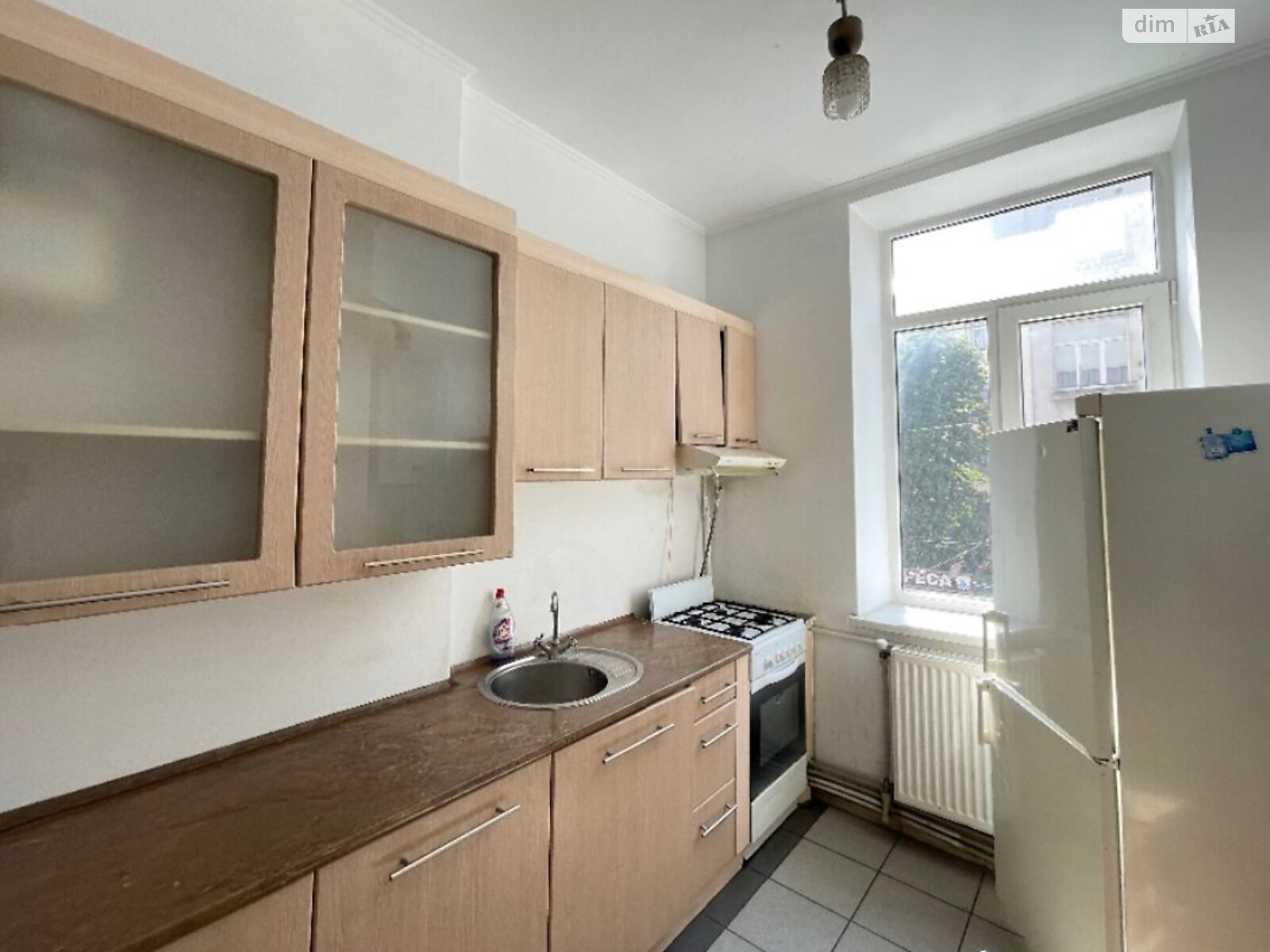 однокомнатная квартира в Тернополе, район Центр, на ул. Хмельницкого Богдана в аренду на долгий срок помесячно фото 1 однокомнатная квартира в Тернополе, район Центр, на ул. Хмельницкого Богдана в аренду на долгий срок помесячно фото 1