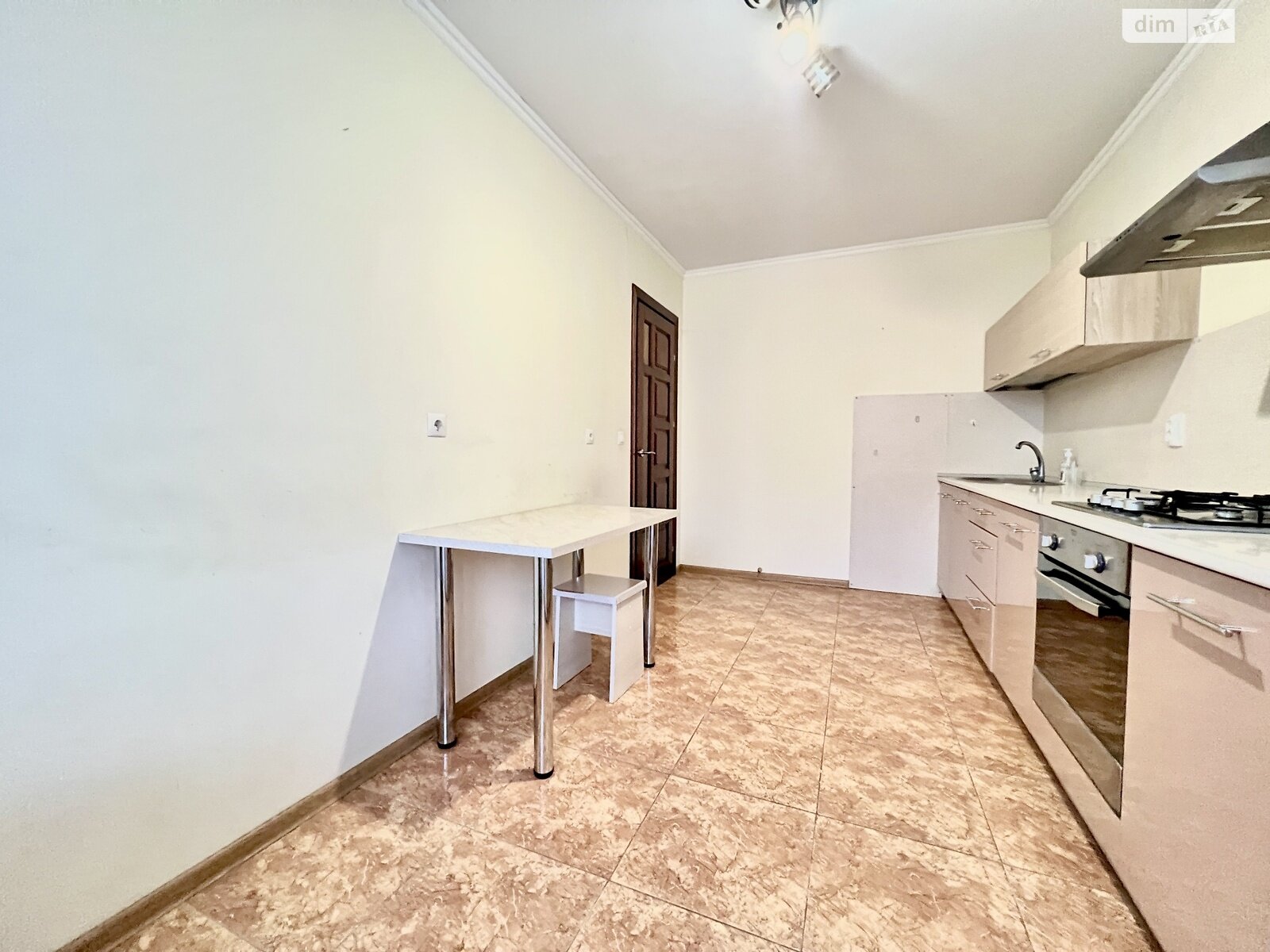 двухкомнатная квартира в Тернополе, район Центр, на ул. Хмельницкого Богдана в аренду на долгий срок помесячно фото 1