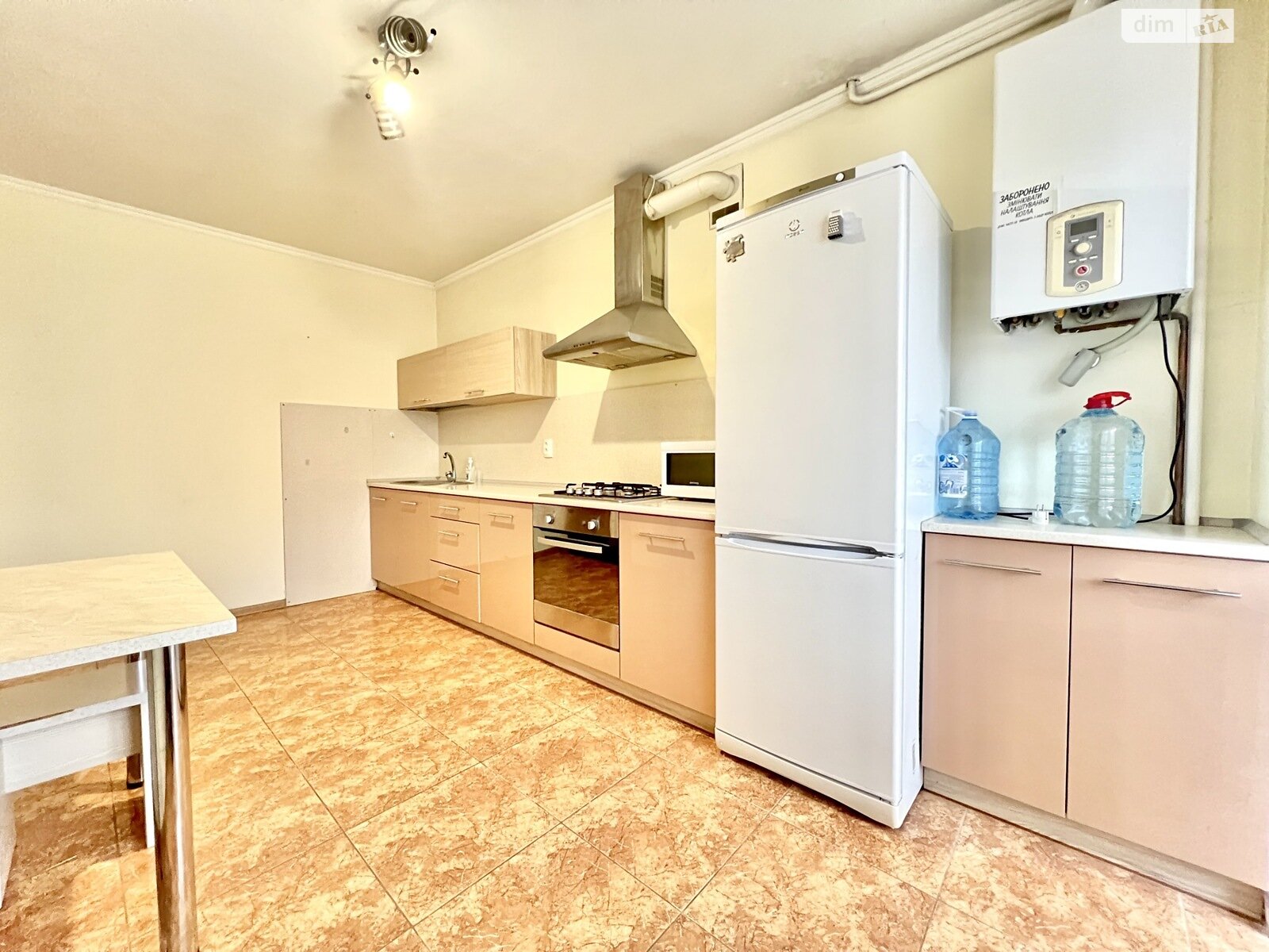 двухкомнатная квартира в Тернополе, район Центр, на ул. Хмельницкого Богдана в аренду на долгий срок помесячно фото 1