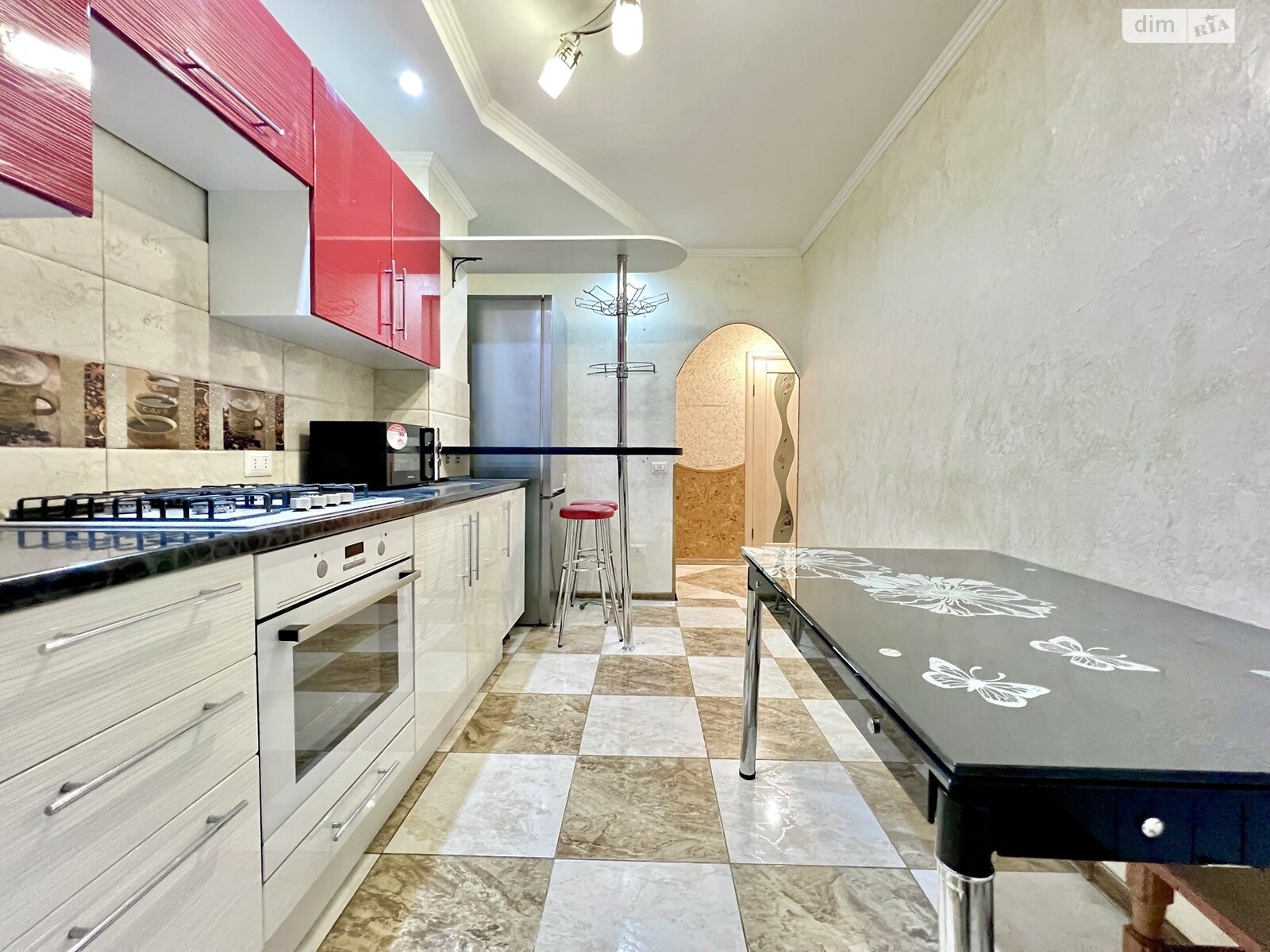 двухкомнатная квартира в Тернополе, район Центр, на ул. Хмельницкого Богдана в аренду на долгий срок помесячно фото 1