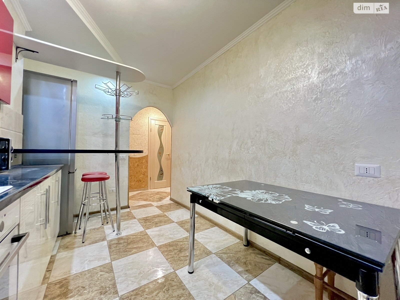 двухкомнатная квартира в Тернополе, район Центр, на ул. Хмельницкого Богдана в аренду на долгий срок помесячно фото 1