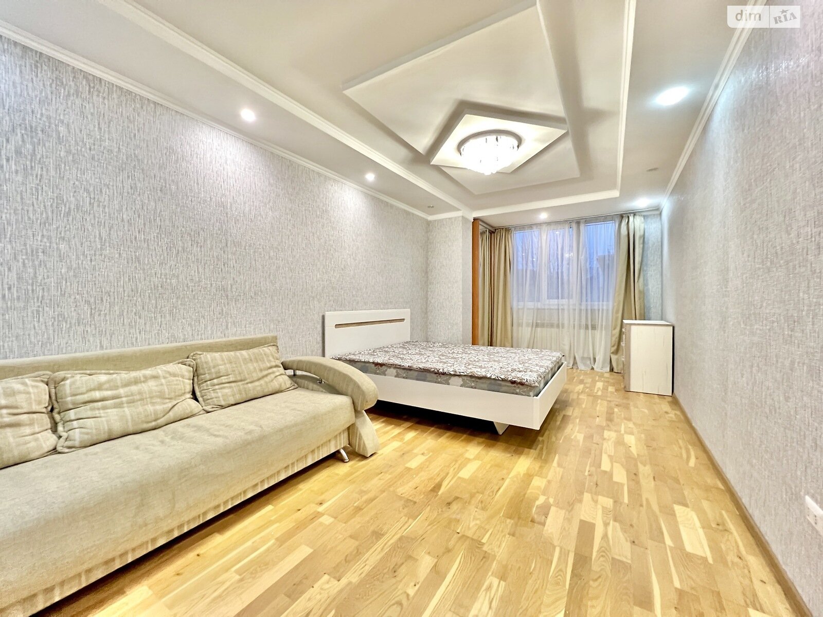 двухкомнатная квартира в Тернополе, район Центр, на ул. Хмельницкого Богдана в аренду на долгий срок помесячно фото 1