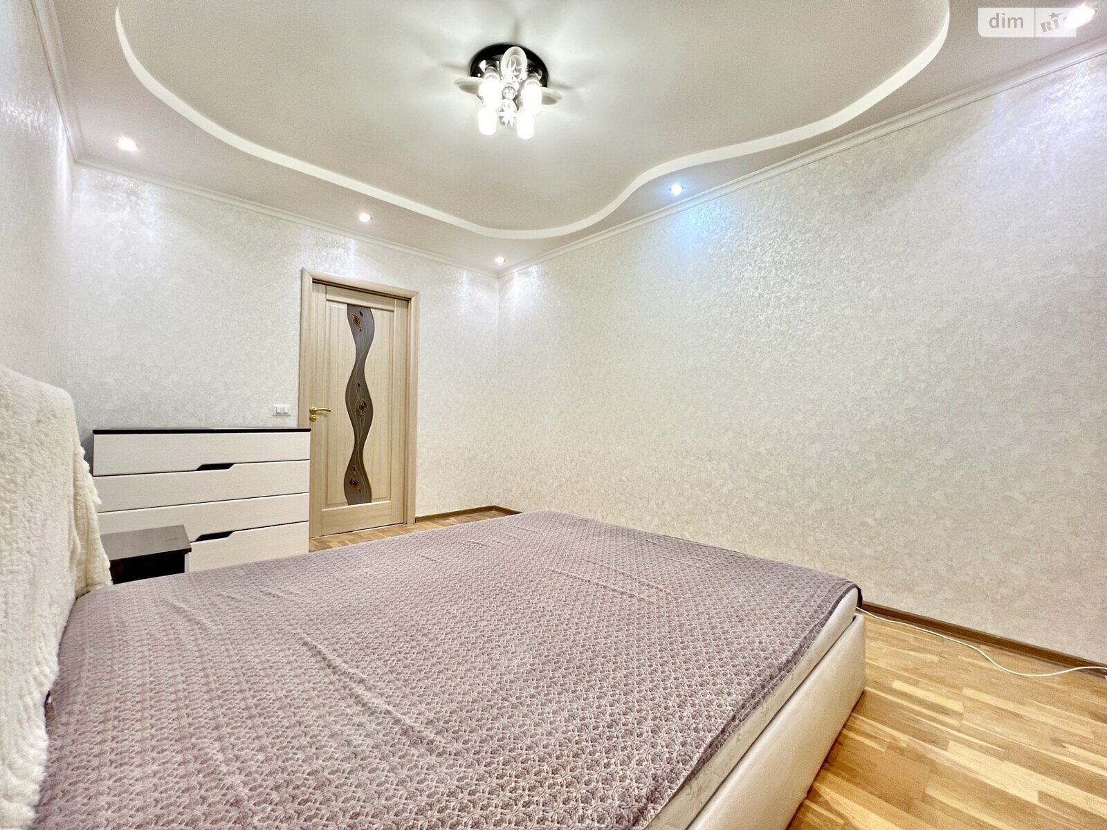 двухкомнатная квартира в Тернополе, район Центр, на ул. Хмельницкого Богдана в аренду на долгий срок помесячно фото 1