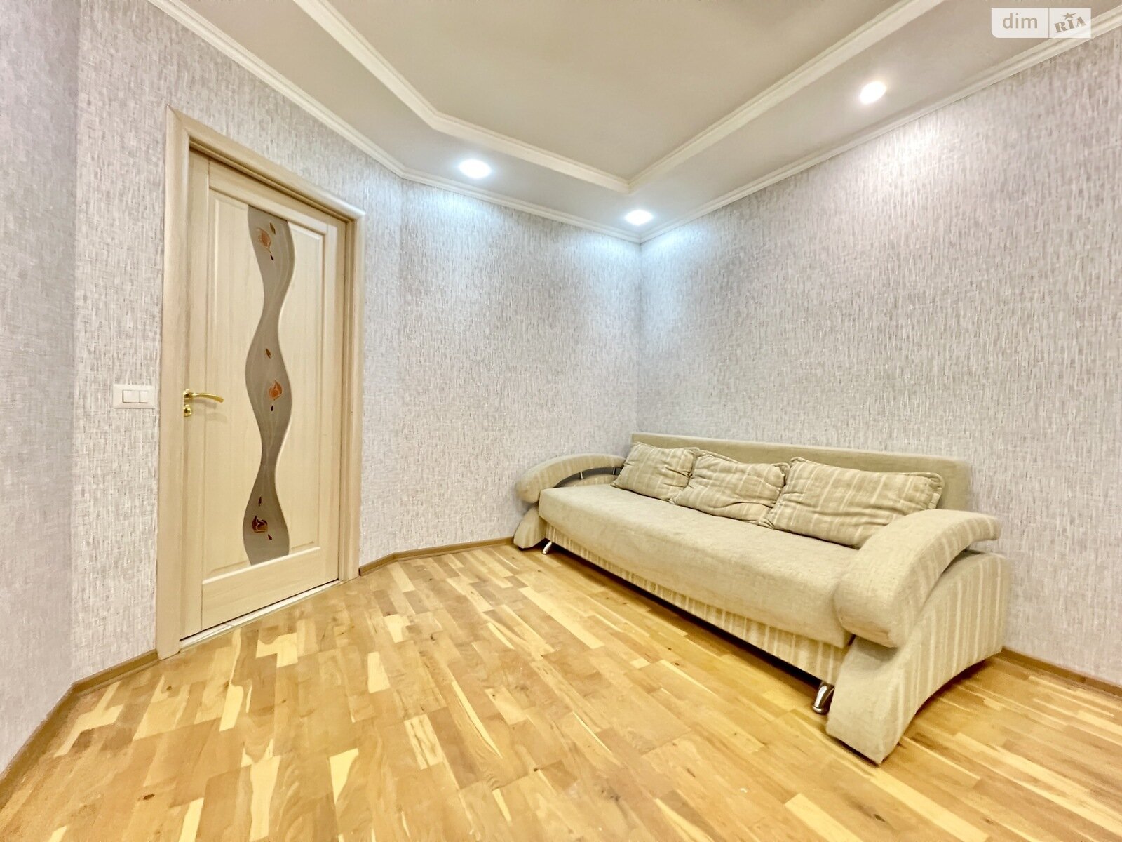 двухкомнатная квартира в Тернополе, район Центр, на ул. Хмельницкого Богдана в аренду на долгий срок помесячно фото 1