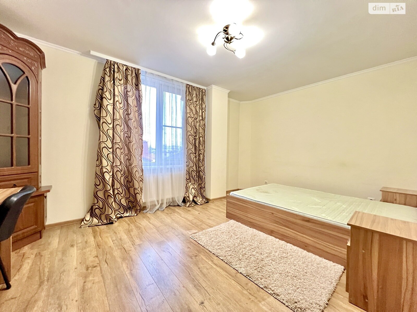 двухкомнатная квартира в Тернополе, район Центр, на ул. Хмельницкого Богдана в аренду на долгий срок помесячно фото 1
