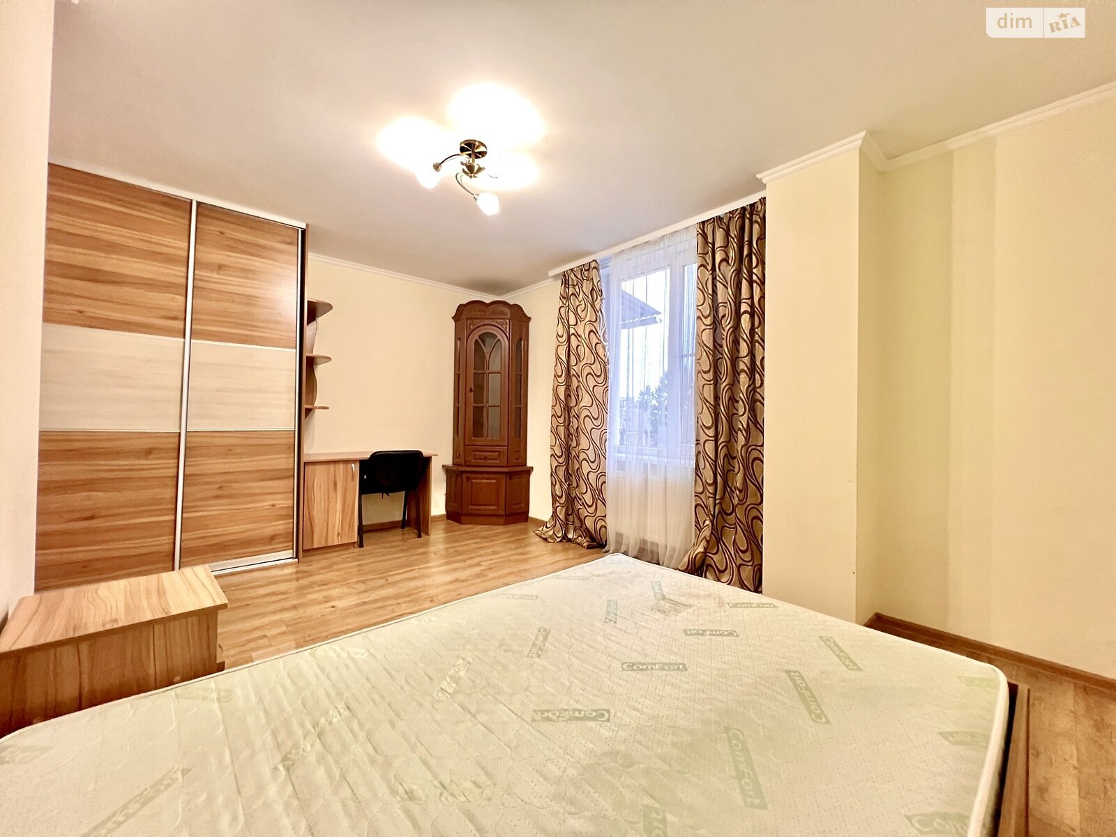 двухкомнатная квартира в Тернополе, район Центр, на ул. Хмельницкого Богдана в аренду на долгий срок помесячно фото 1