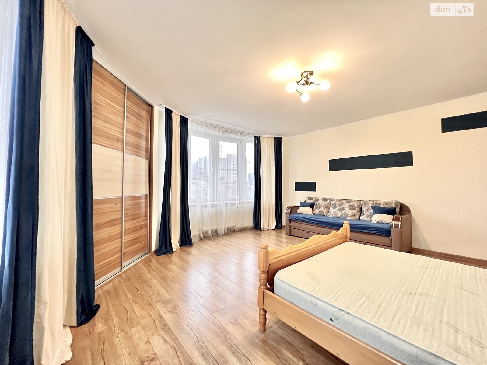 двухкомнатная квартира в Тернополе, район Центр, на ул. Хмельницкого Богдана в аренду на долгий срок помесячно фото 1
