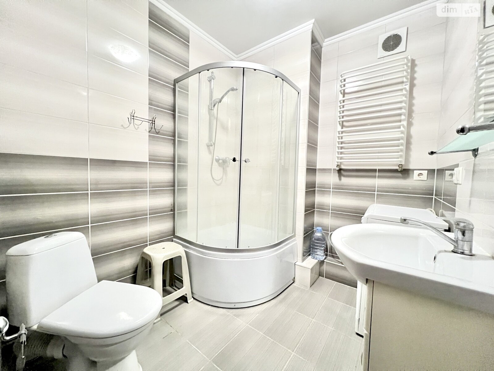 двухкомнатная квартира в Тернополе, район Центр, на ул. Хмельницкого Богдана в аренду на долгий срок помесячно фото 1