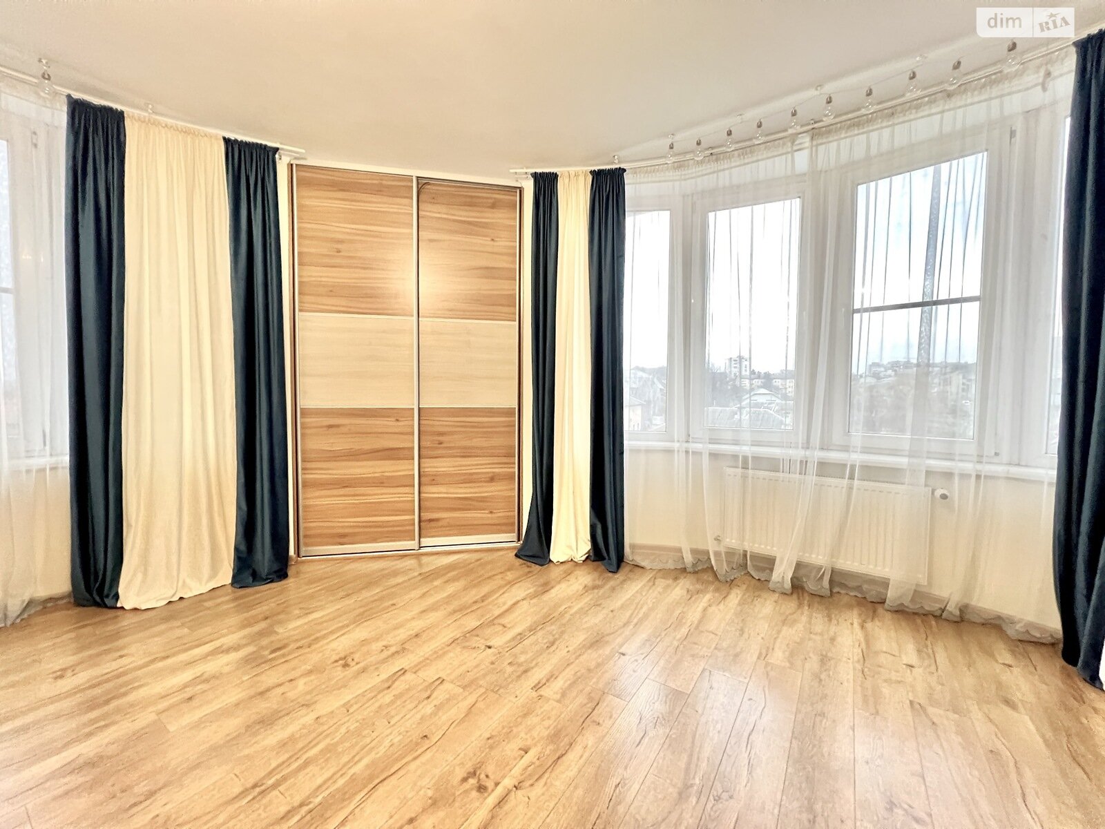 двухкомнатная квартира в Тернополе, район Центр, на ул. Хмельницкого Богдана в аренду на долгий срок помесячно фото 1