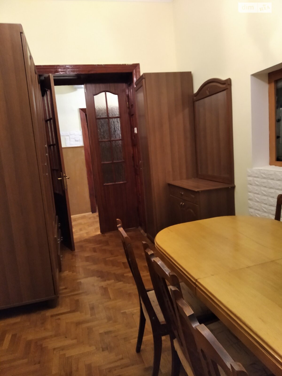 четырехкомнатная квартира в Тернополе, район Центр, на ул. Качалы 9 в аренду на долгий срок помесячно фото 1