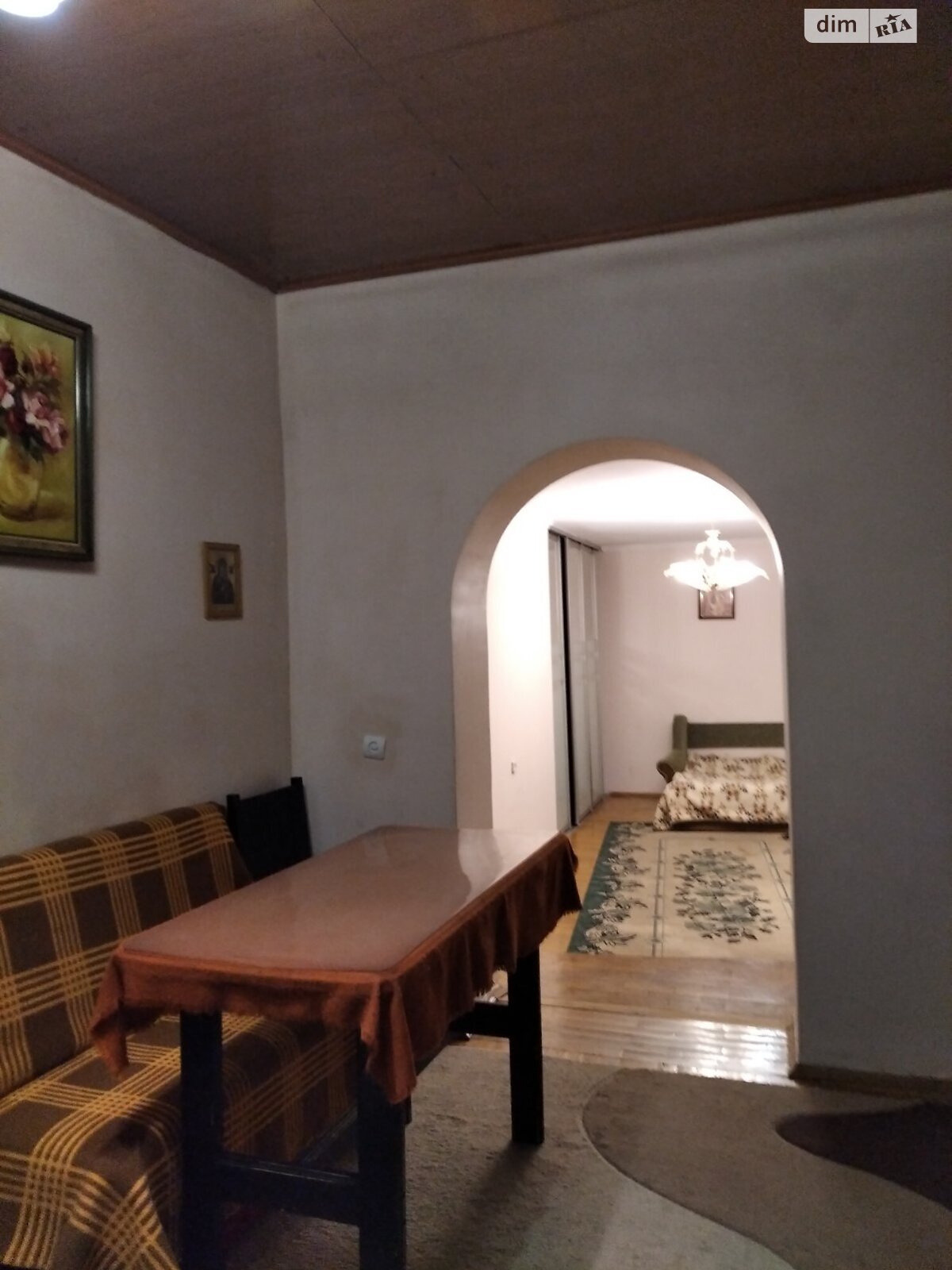 четырехкомнатная квартира в Тернополе, район Центр, на ул. Качалы 9 в аренду на долгий срок помесячно фото 1