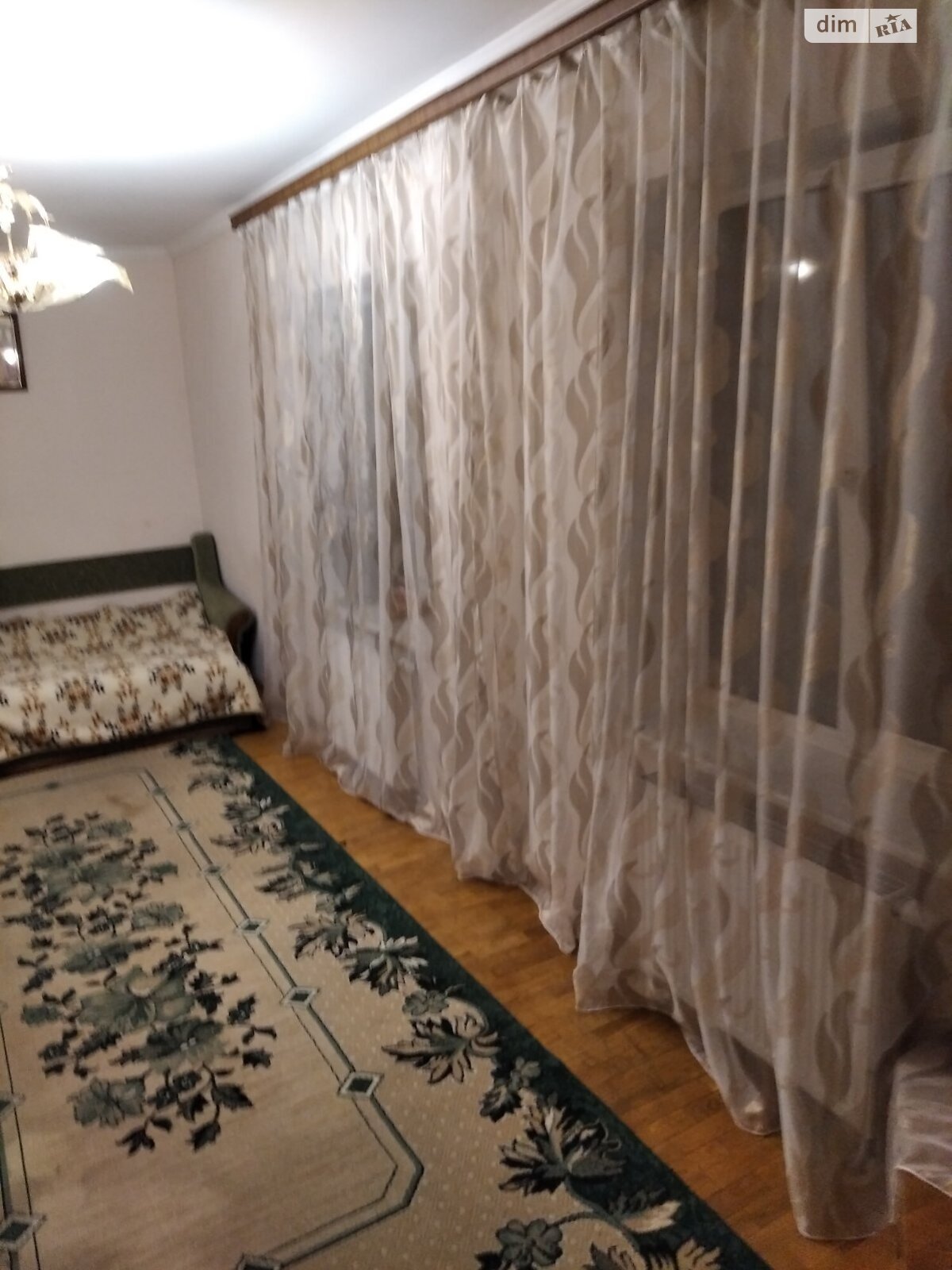 четырехкомнатная квартира в Тернополе, район Центр, на ул. Качалы 9 в аренду на долгий срок помесячно фото 1