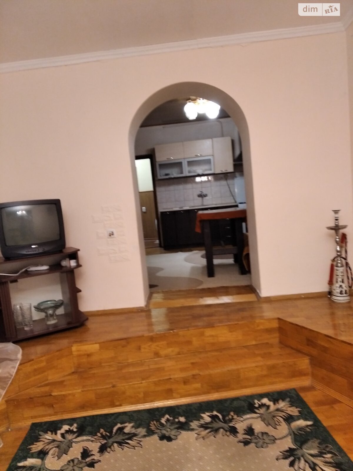 четырехкомнатная квартира в Тернополе, район Центр, на ул. Качалы 9 в аренду на долгий срок помесячно фото 1