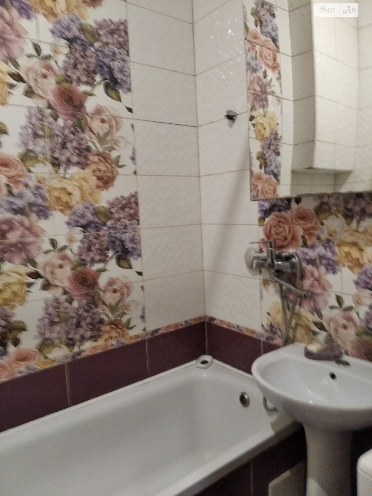 четырехкомнатная квартира в Тернополе, район Центр, на ул. Качалы 9 в аренду на долгий срок помесячно фото 1