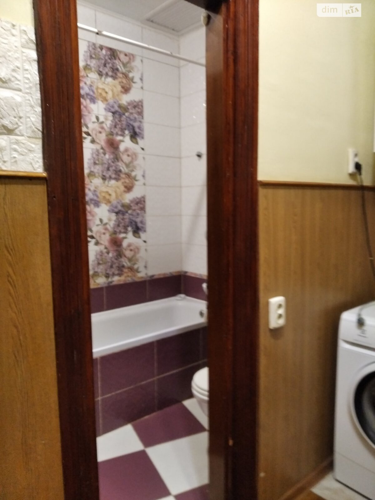 четырехкомнатная квартира в Тернополе, район Центр, на ул. Качалы 9 в аренду на долгий срок помесячно фото 1