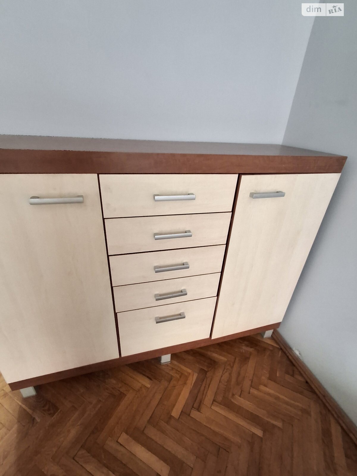 трехкомнатная квартира в Тернополе, район Центр, на ул. Каминная 4 в аренду на долгий срок помесячно фото 1 трехкомнатная квартира в Тернополе, район Центр, на ул. Каминная 4 в аренду на долгий срок помесячно фото 1