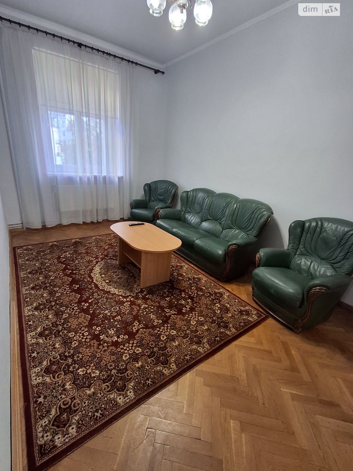 трехкомнатная квартира в Тернополе, район Центр, на ул. Каминная 4 в аренду на долгий срок помесячно фото 1 трехкомнатная квартира в Тернополе, район Центр, на ул. Каминная 4 в аренду на долгий срок помесячно фото 1