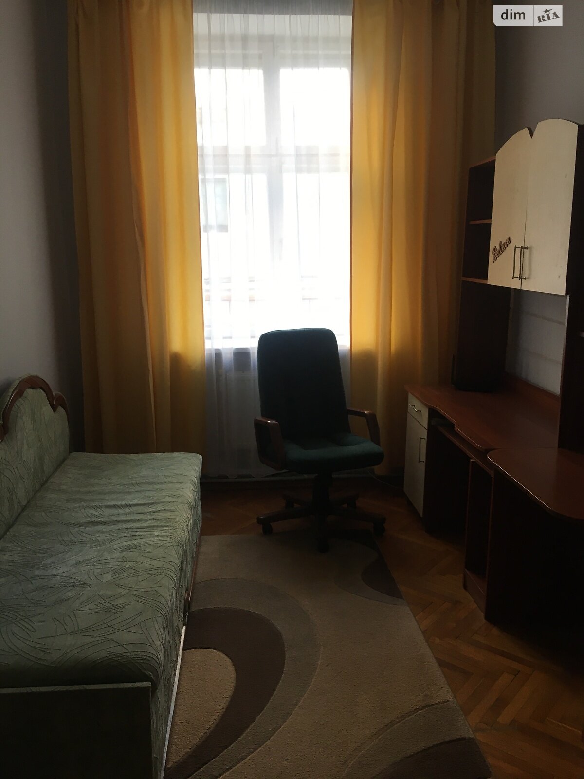 трехкомнатная квартира в Тернополе, район Центр, на ул. Каминная 4 в аренду на долгий срок помесячно фото 1 трехкомнатная квартира в Тернополе, район Центр, на ул. Каминная 4 в аренду на долгий срок помесячно фото 1