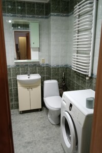 однокомнатная квартира в Тернополе, район Центр, на ул. Коллонтая Гуго 6 в аренду на долгий срок помесячно фото 2