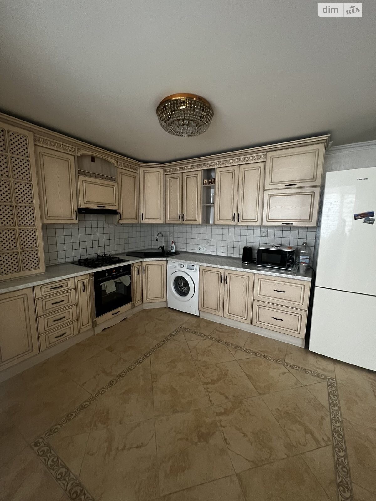 двухкомнатная квартира в Тернополе, район Центр, на ул. Крушельницкой Соломии в аренду на долгий срок помесячно фото 1