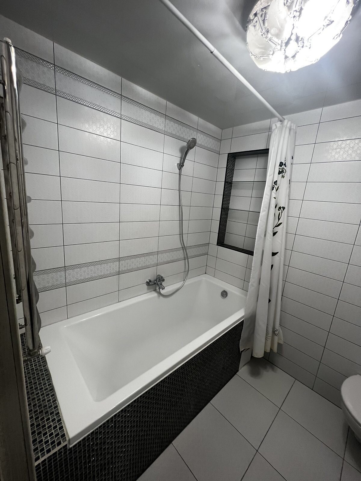 двухкомнатная квартира в Тернополе, район Центр, на ул. Крушельницкой Соломии в аренду на долгий срок помесячно фото 1