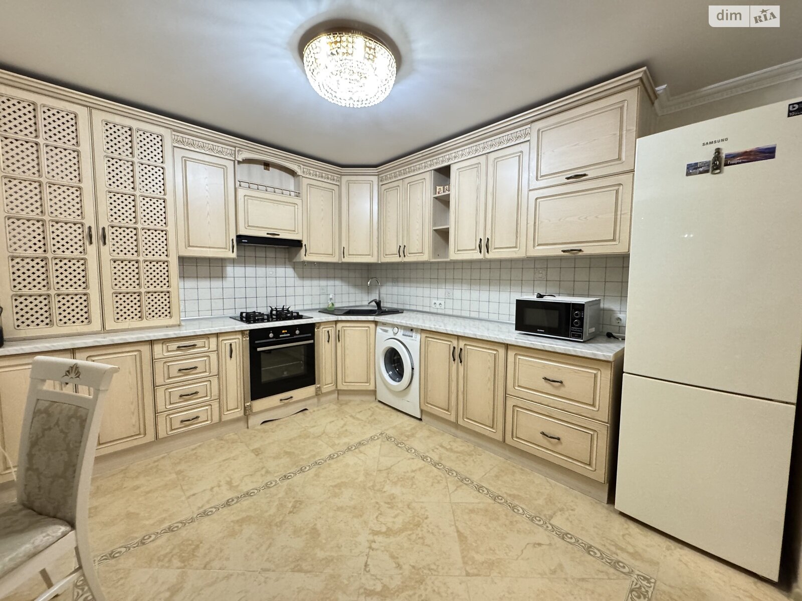 двухкомнатная квартира в Тернополе, район Центр, на ул. Крушельницкой Соломии в аренду на долгий срок помесячно фото 1