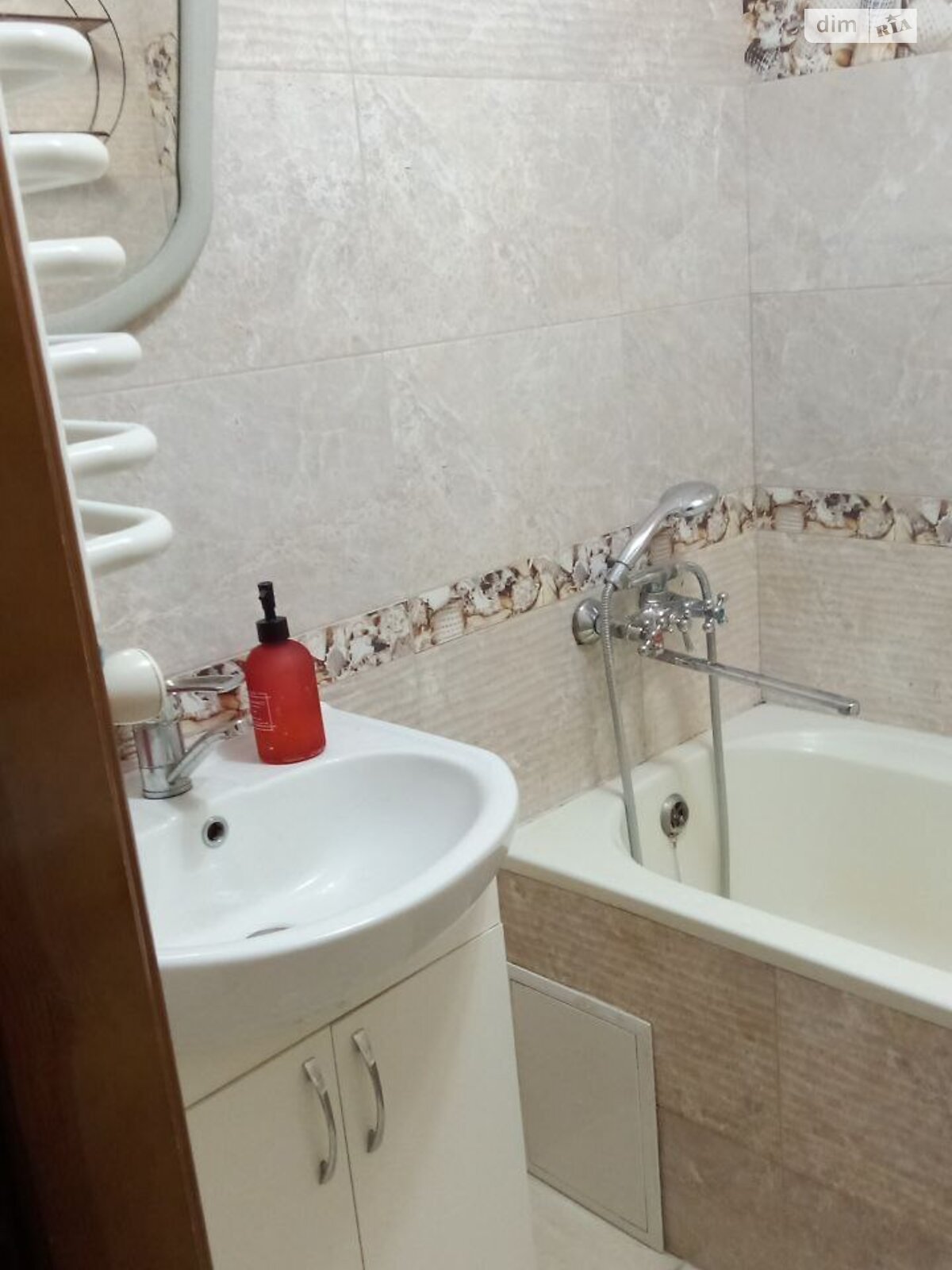 двухкомнатная квартира в Тернополе, район Центр, на ул. Крушельницкой Соломии в аренду на долгий срок помесячно фото 1 двухкомнатная квартира в Тернополе, район Центр, на ул. Крушельницкой Соломии в аренду на долгий срок помесячно фото 1