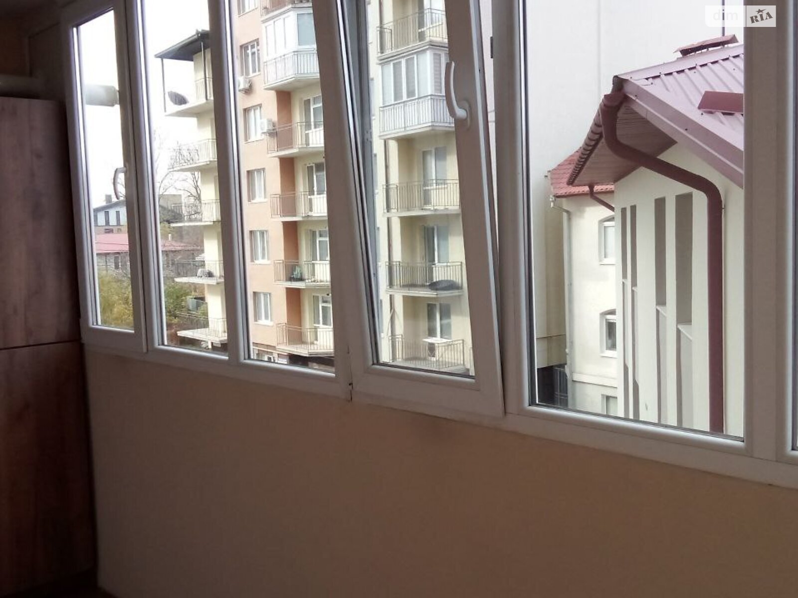 двухкомнатная квартира в Тернополе, район Центр, на ул. Крушельницкой Соломии в аренду на долгий срок помесячно фото 1 двухкомнатная квартира в Тернополе, район Центр, на ул. Крушельницкой Соломии в аренду на долгий срок помесячно фото 1