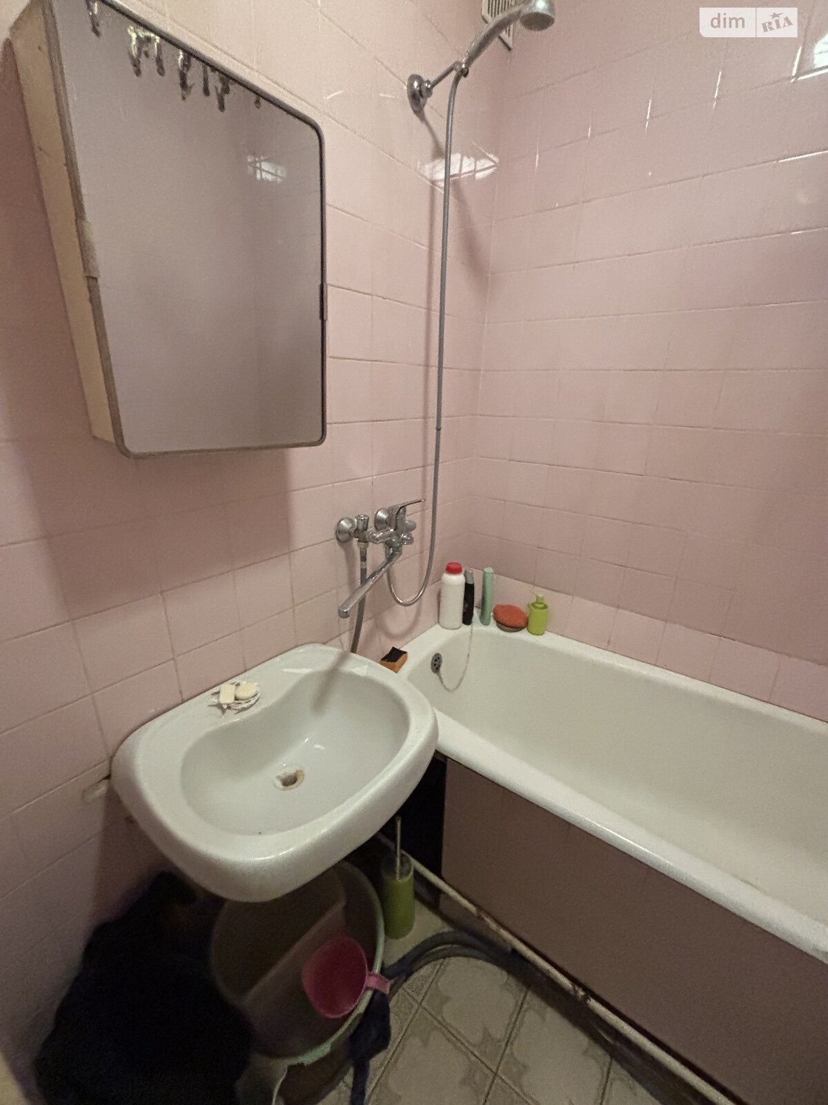 трехкомнатная квартира с мебелью в Тернополе, район Центр, на ул. Крушельницкой Соломии 1А в аренду на долгий срок помесячно фото 1