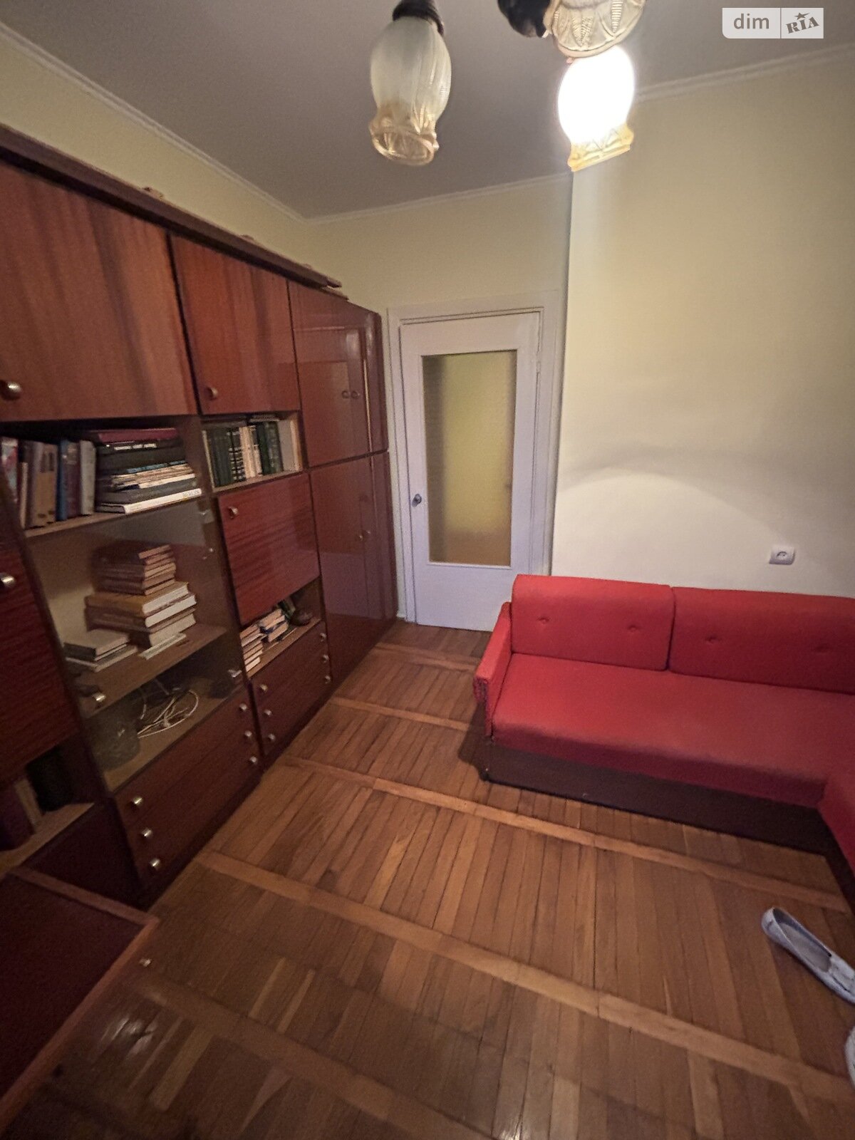 трехкомнатная квартира с мебелью в Тернополе, район Центр, на ул. Крушельницкой Соломии 1А в аренду на долгий срок помесячно фото 1