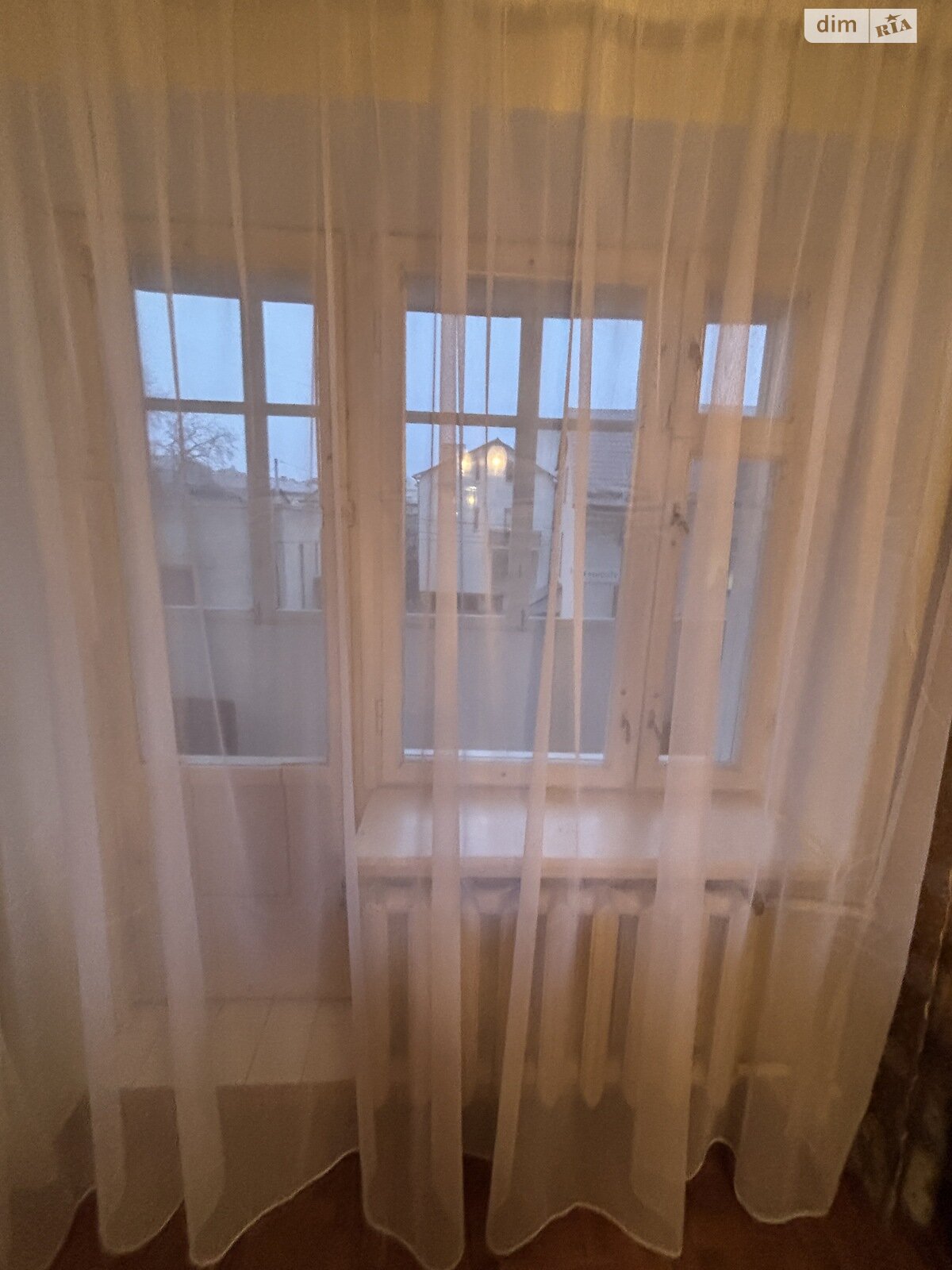 трехкомнатная квартира с мебелью в Тернополе, район Центр, на ул. Крушельницкой Соломии 1А в аренду на долгий срок помесячно фото 1