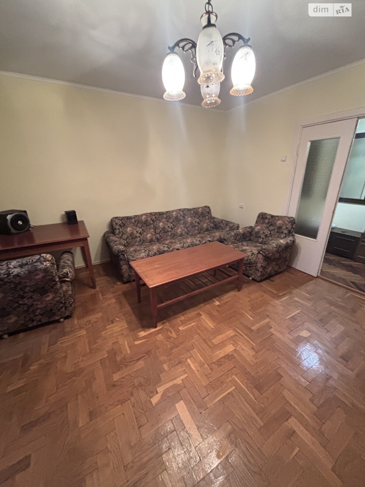 трехкомнатная квартира с мебелью в Тернополе, район Центр, на ул. Крушельницкой Соломии 1А в аренду на долгий срок помесячно фото 1