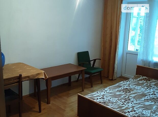 трехкомнатная квартира с мебелью в Тернополе, район Центр, на ул. Листопадовая в аренду на долгий срок помесячно фото 1