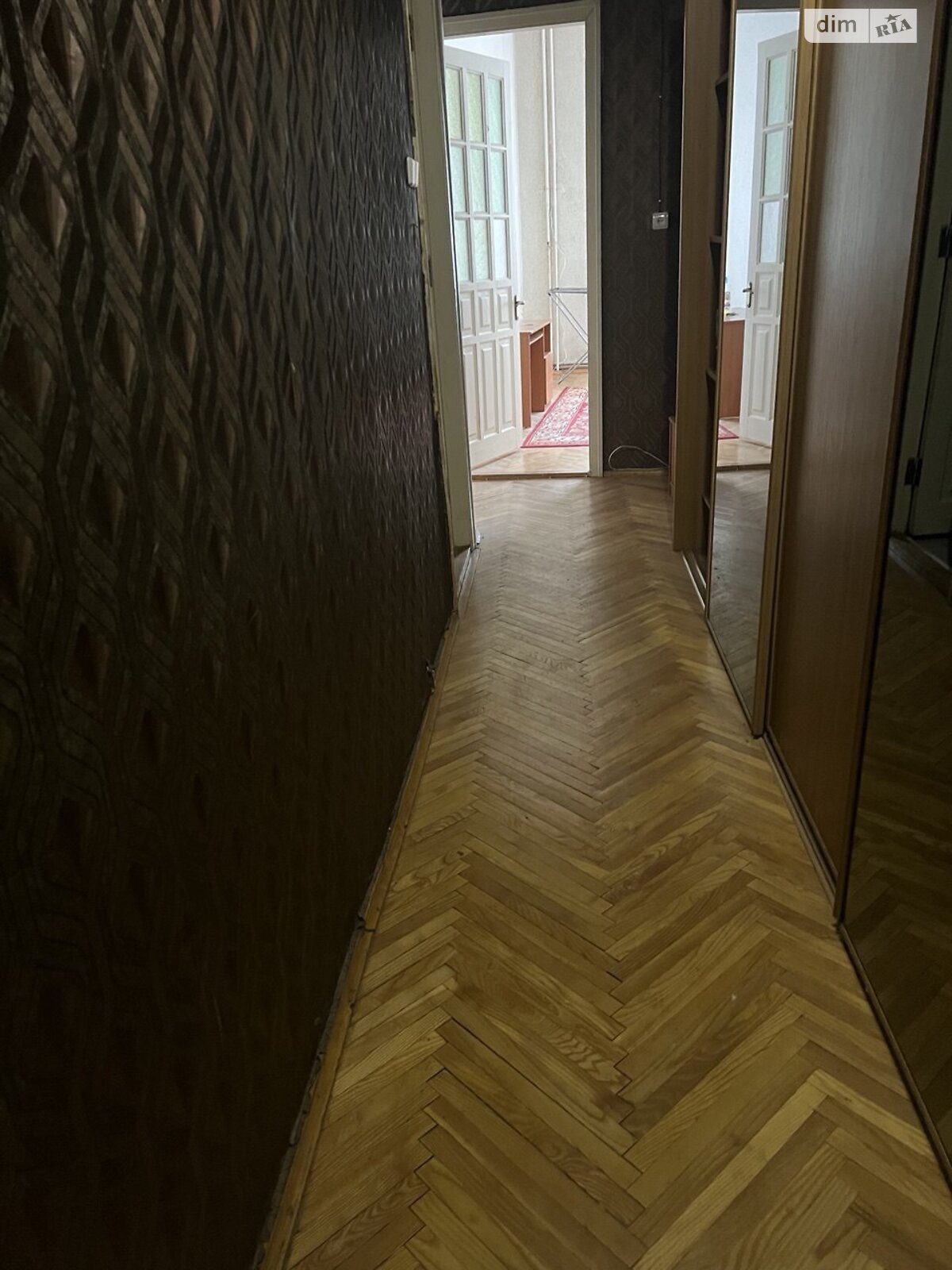трикімнатна квартира в Тернополі, район Центр, на вул. Листопадова в довготривалу оренду помісячно фото 1 трикімнатна квартира в Тернополі, район Центр, на вул. Листопадова в довготривалу оренду помісячно фото 1