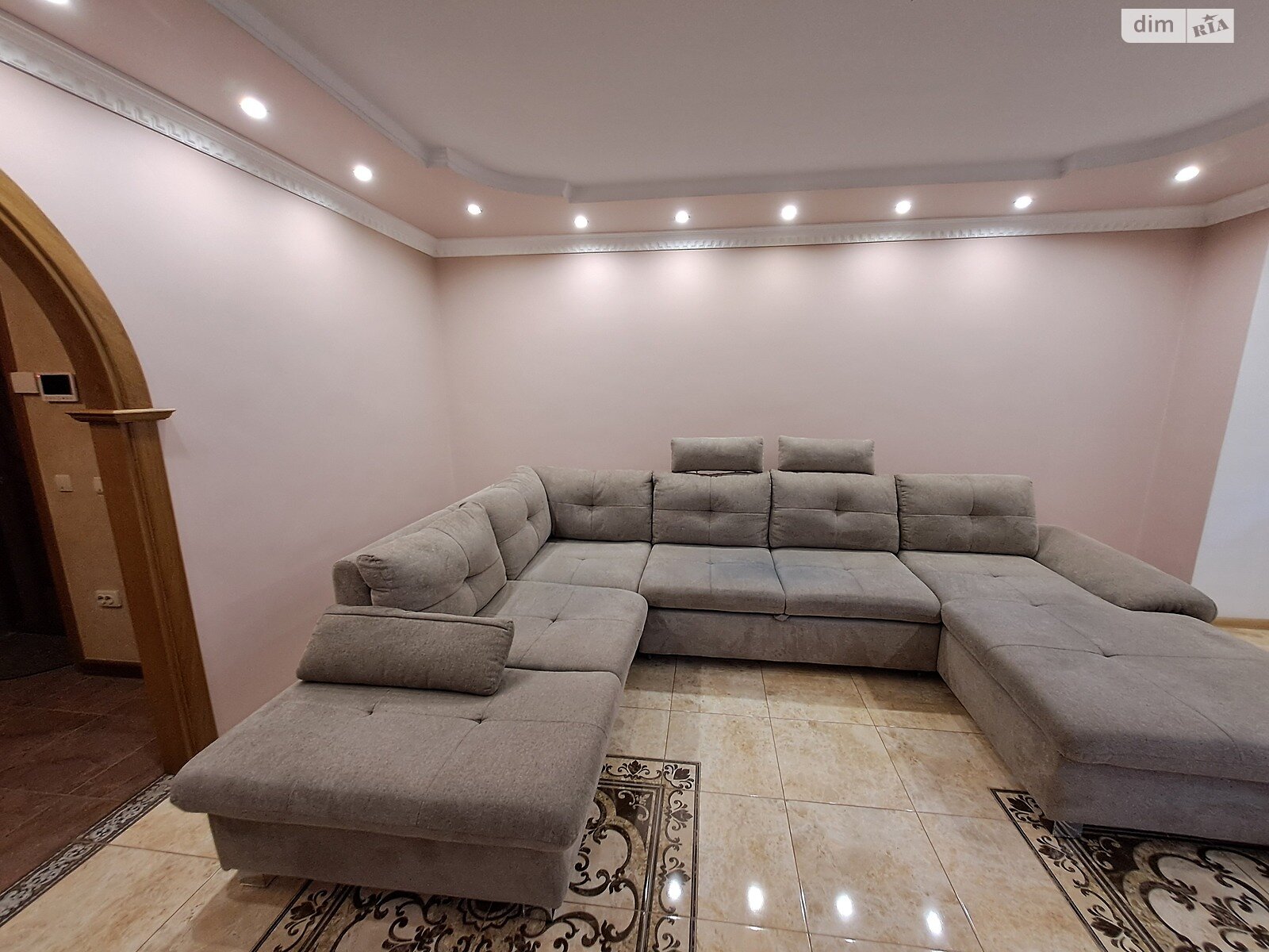 трехкомнатная квартира в Тернополе, район Центр, на ул. Лозовецкая 8 в аренду на долгий срок помесячно фото 2