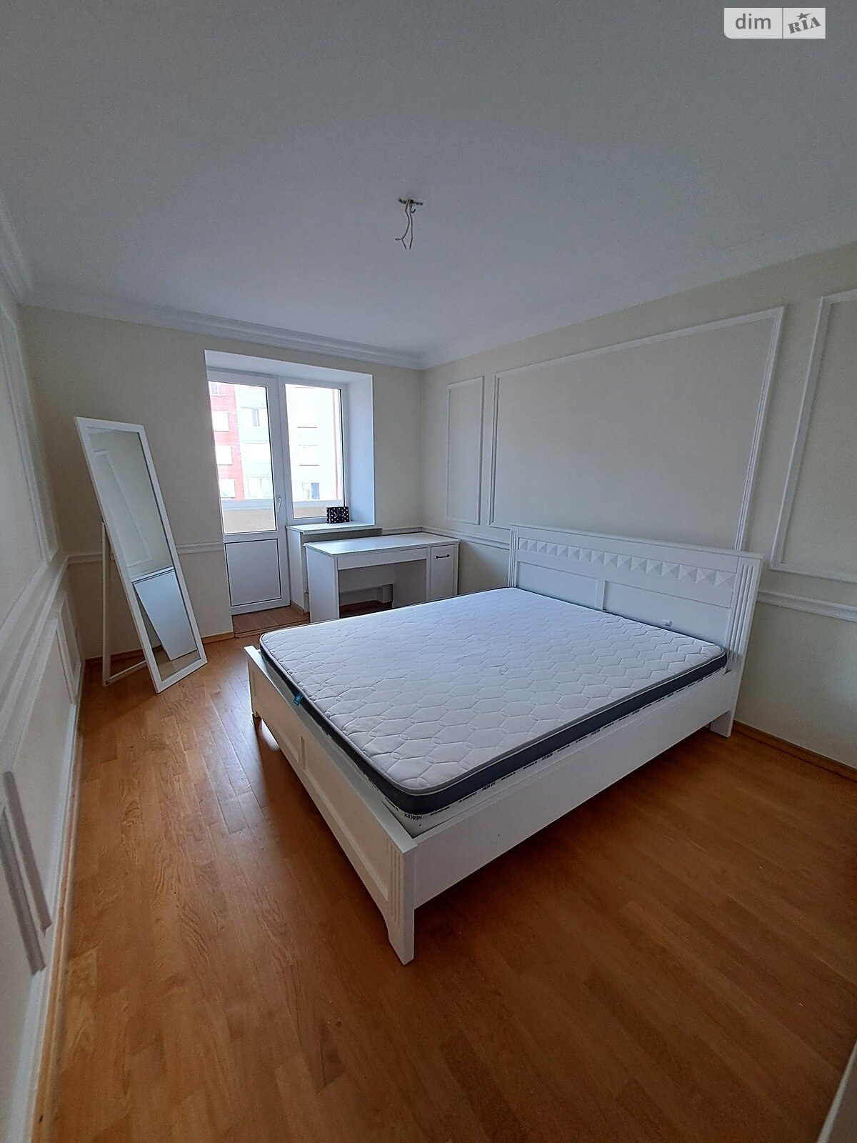 трехкомнатная квартира в Тернополе, район Центр, на ул. Лозовецкая 8 в аренду на долгий срок помесячно фото 2