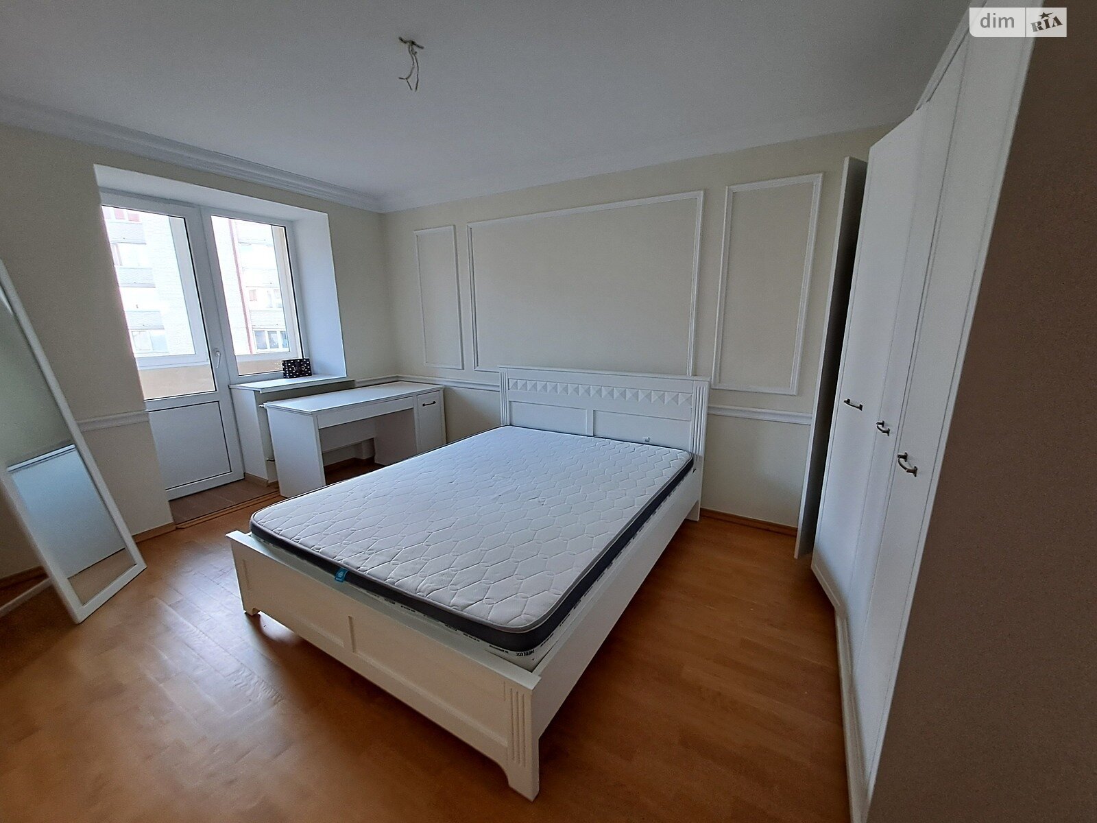 трехкомнатная квартира в Тернополе, район Центр, на ул. Лозовецкая 8 в аренду на долгий срок помесячно фото 2