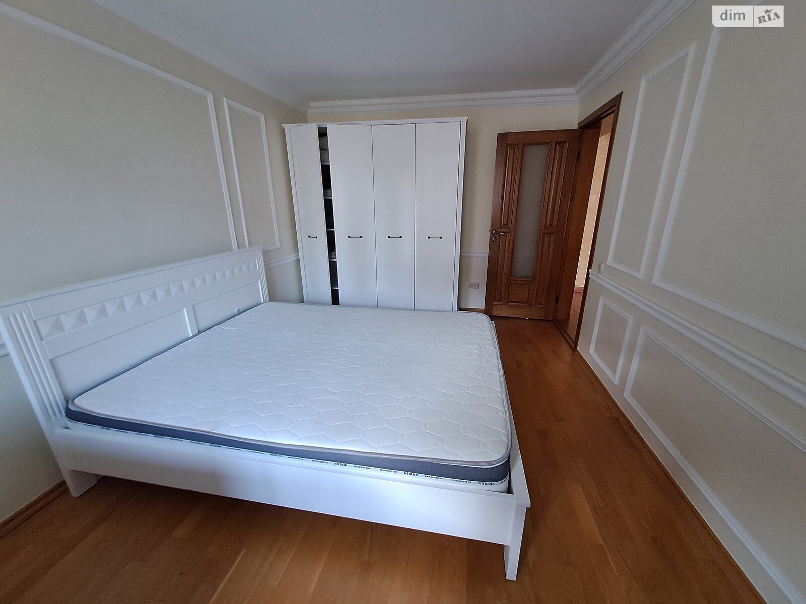 трехкомнатная квартира в Тернополе, район Центр, на ул. Лозовецкая 8 в аренду на долгий срок помесячно фото 2