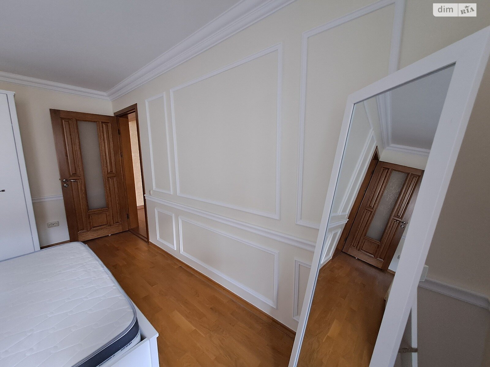 трехкомнатная квартира в Тернополе, район Центр, на ул. Лозовецкая 8 в аренду на долгий срок помесячно фото 2