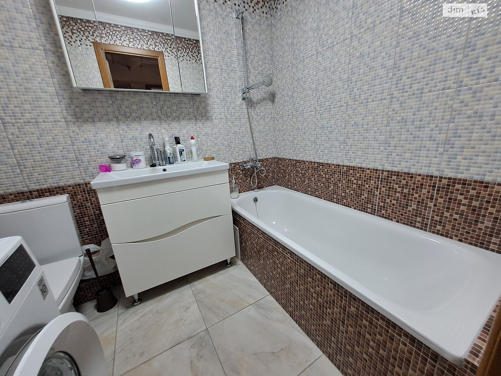 трехкомнатная квартира в Тернополе, район Центр, на ул. Лозовецкая 8 в аренду на долгий срок помесячно фото 2