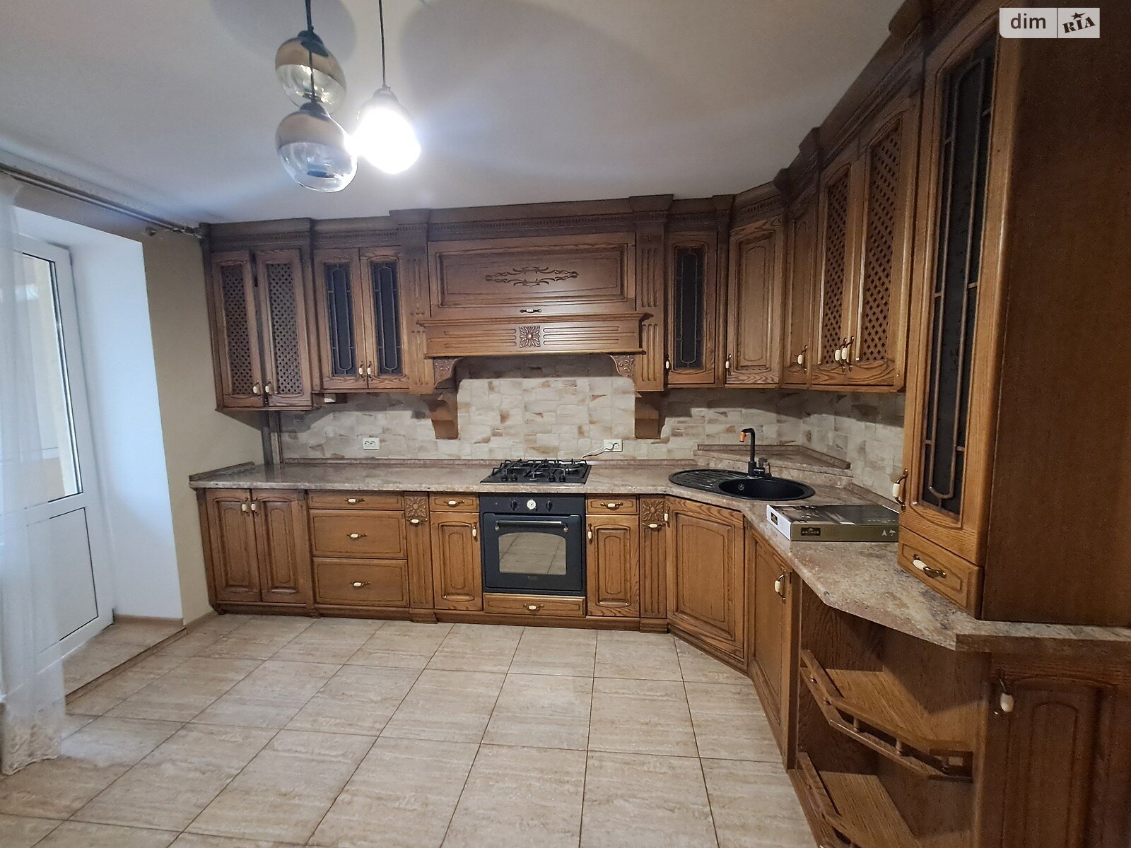 трехкомнатная квартира в Тернополе, район Центр, на ул. Лозовецкая 8 в аренду на долгий срок помесячно фото 2